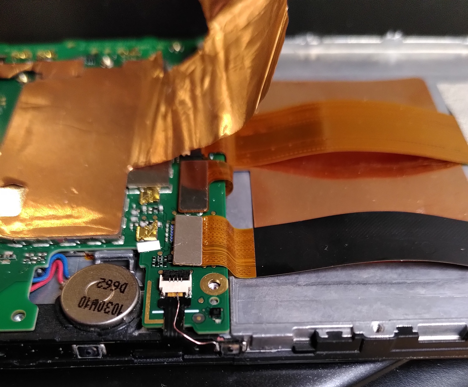 This is an replacement wire added to a damaged flex. A Photo!